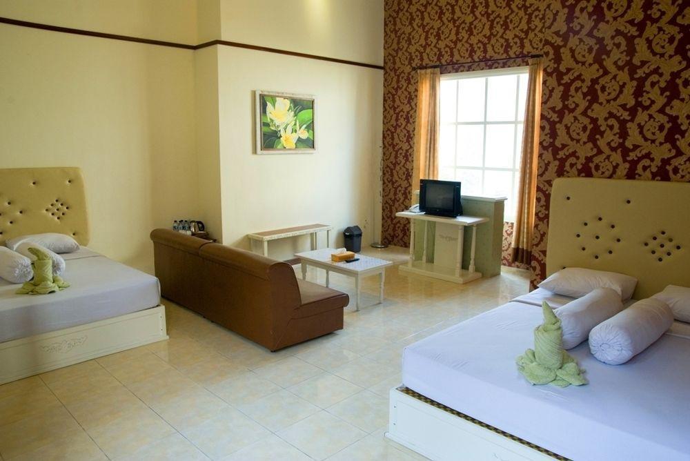 Family Hotel Gradia 2 Бату Екстериор снимка