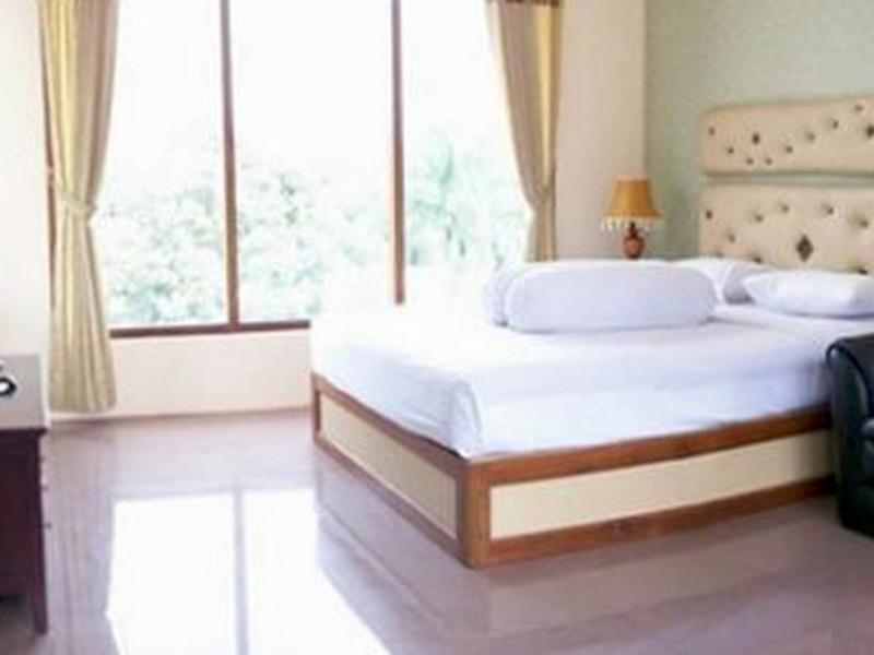 Family Hotel Gradia 2 Бату Екстериор снимка