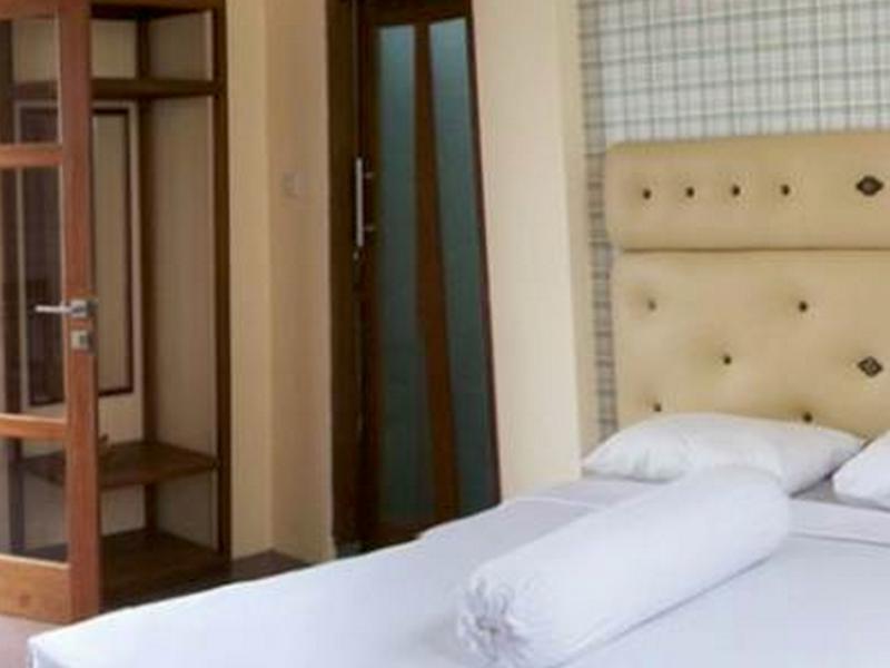 Family Hotel Gradia 2 Бату Екстериор снимка