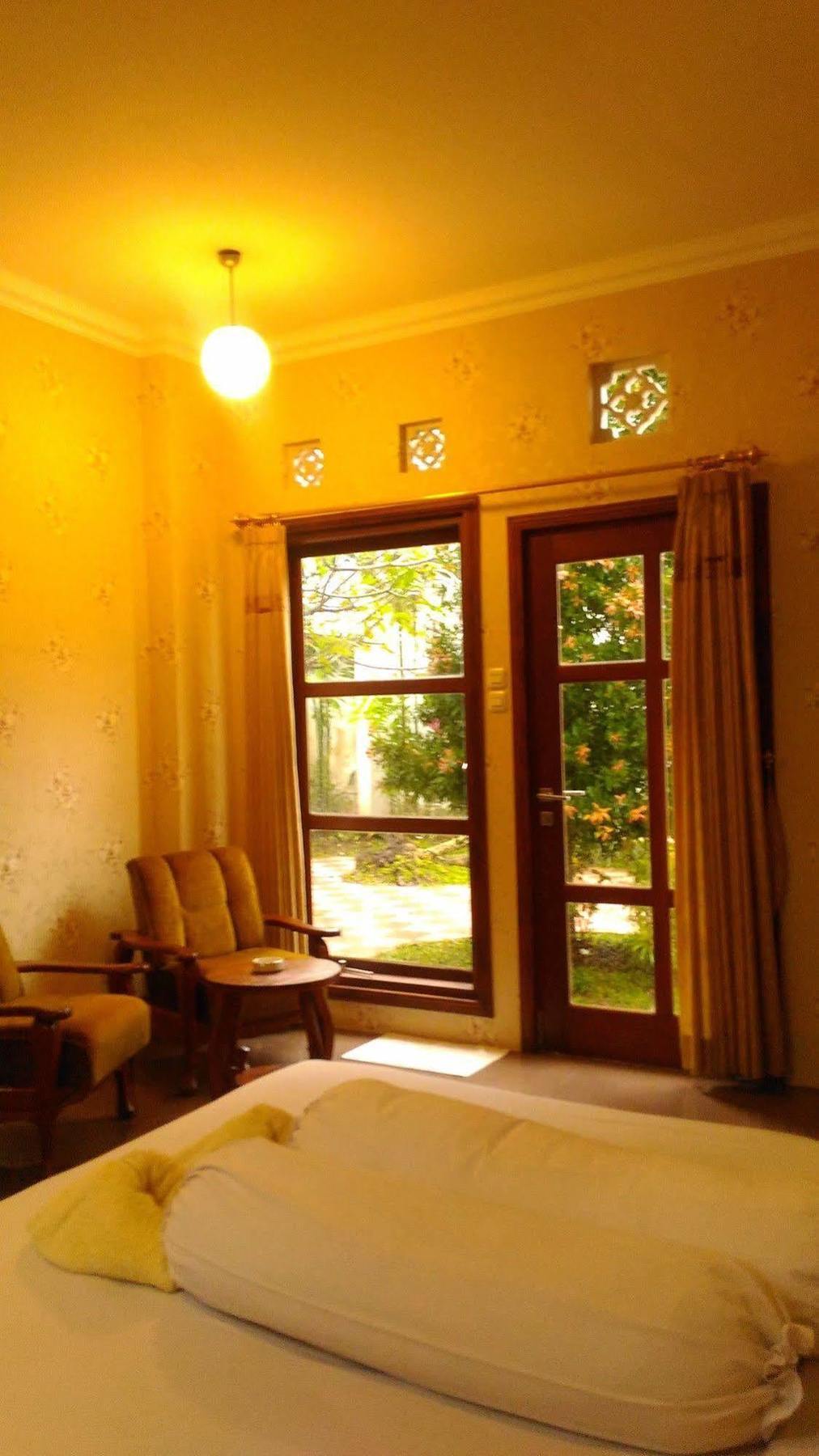 Family Hotel Gradia 2 Бату Екстериор снимка