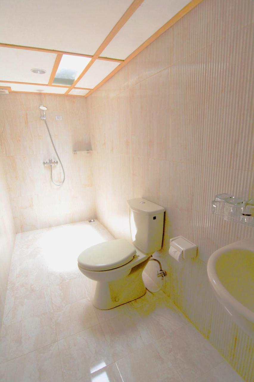 Family Hotel Gradia 2 Бату Стая снимка